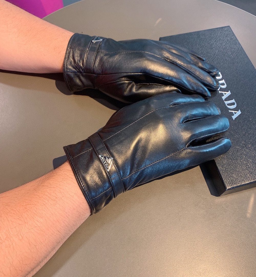 Prada Nappa Gloves In Black