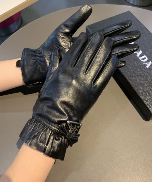 Prada Nappa Gloves In Black