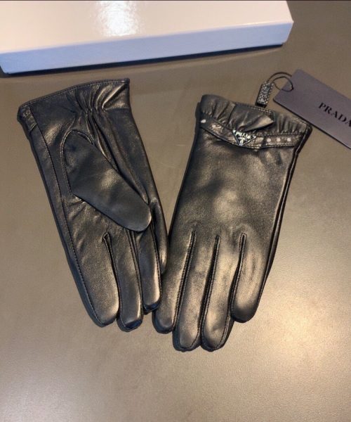 Prada Nappa Gloves In Black