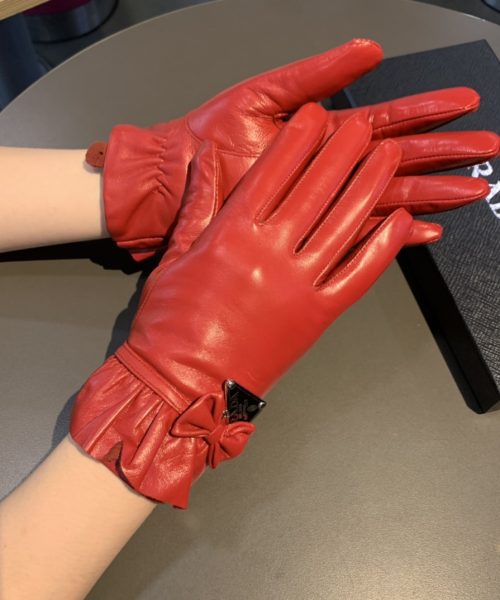 Prada Nappa Gloves In Red