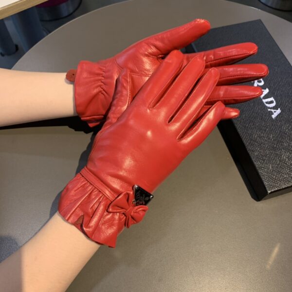 Prada Nappa Gloves In Red