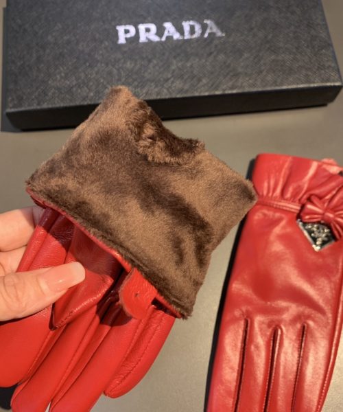 Prada Nappa Gloves In Red