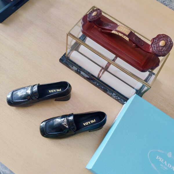 Prada Patent Loafers Black For Women 1.8in/45mm PRD 1D763M_069_F0002_F_045