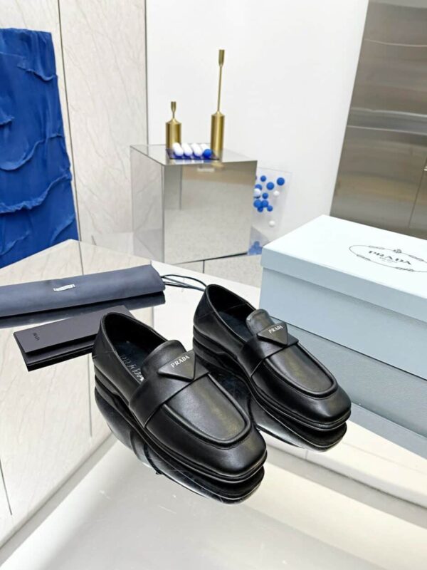 Prada Patent Loafers Black For Women PRD 