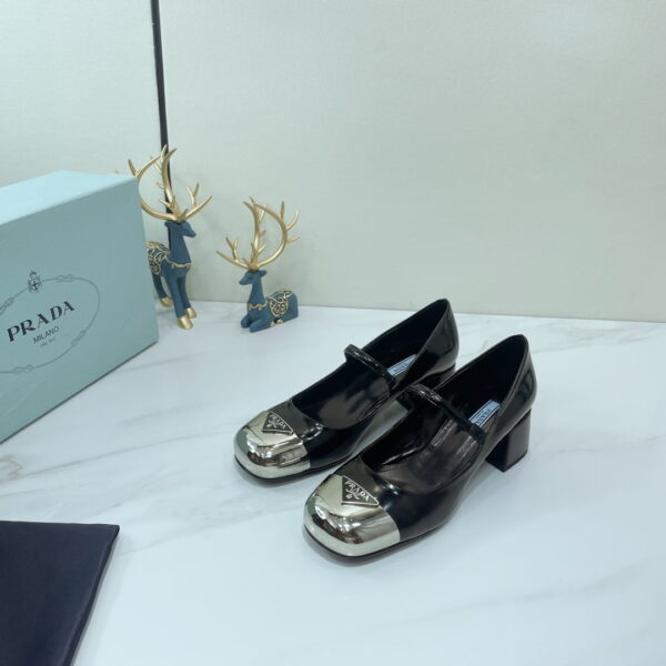 Prada Prada - Color Block With Rear Bridle Block Black For Women PRD