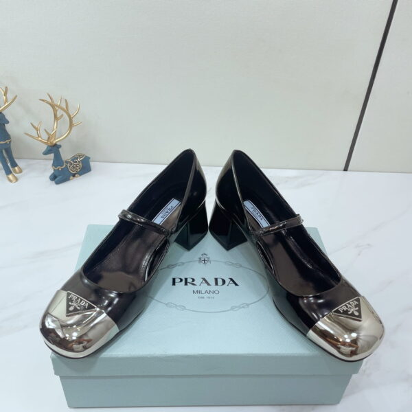 Prada Prada - Color Block With Rear Bridle Block Black For Women PRD