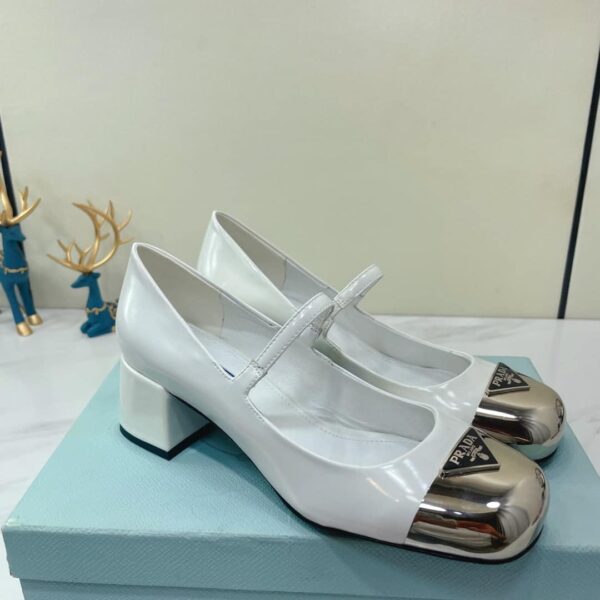 Prada Prada - Color Block With Rear Bridle Block White For Women PRD