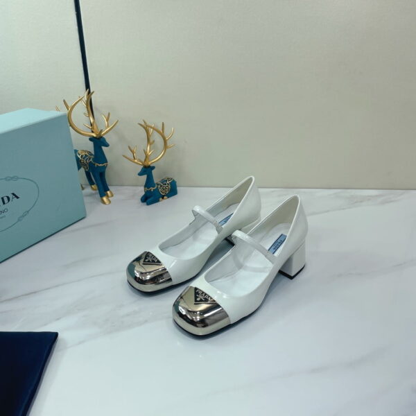 Prada Prada - Color Block With Rear Bridle Block White For Women PRD