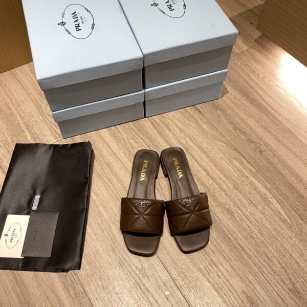 Prada Quilted Nappa Sabots Brown For Women 0.4in/10mm PRD 