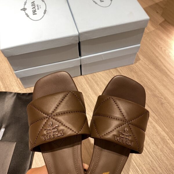 Prada Quilted Nappa Sabots Brown For Women 0.4in/10mm PRD 