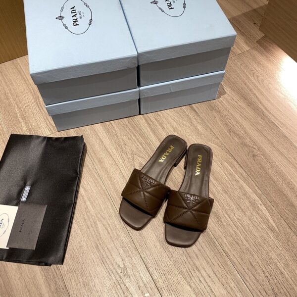Prada Quilted Nappa Sabots Brown For Women 0.4in/10mm PRD 