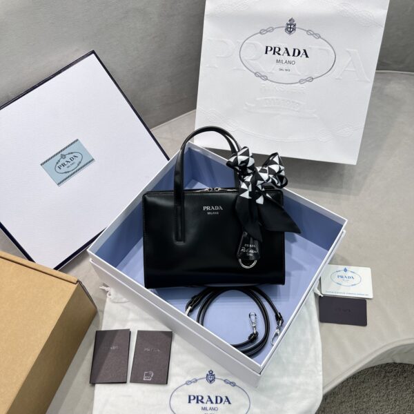 Prada Re-Edition 1995 Brushed Mini Handbag Black For Women, Women's Bags 8.6in/22cm
