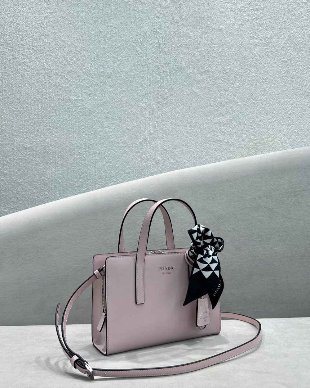 Prada Re-Edition 1995 Brushed Mini Handbag Pink For Women, Women's Bags 8.6in/22cm