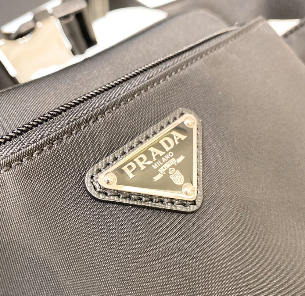 Prada Re-Nylon And Saffiano Belt Bag Black For Women, Women's Bags 8.2in/21cm 2VL977_2DMG_F0002_V_WOO - Image 4