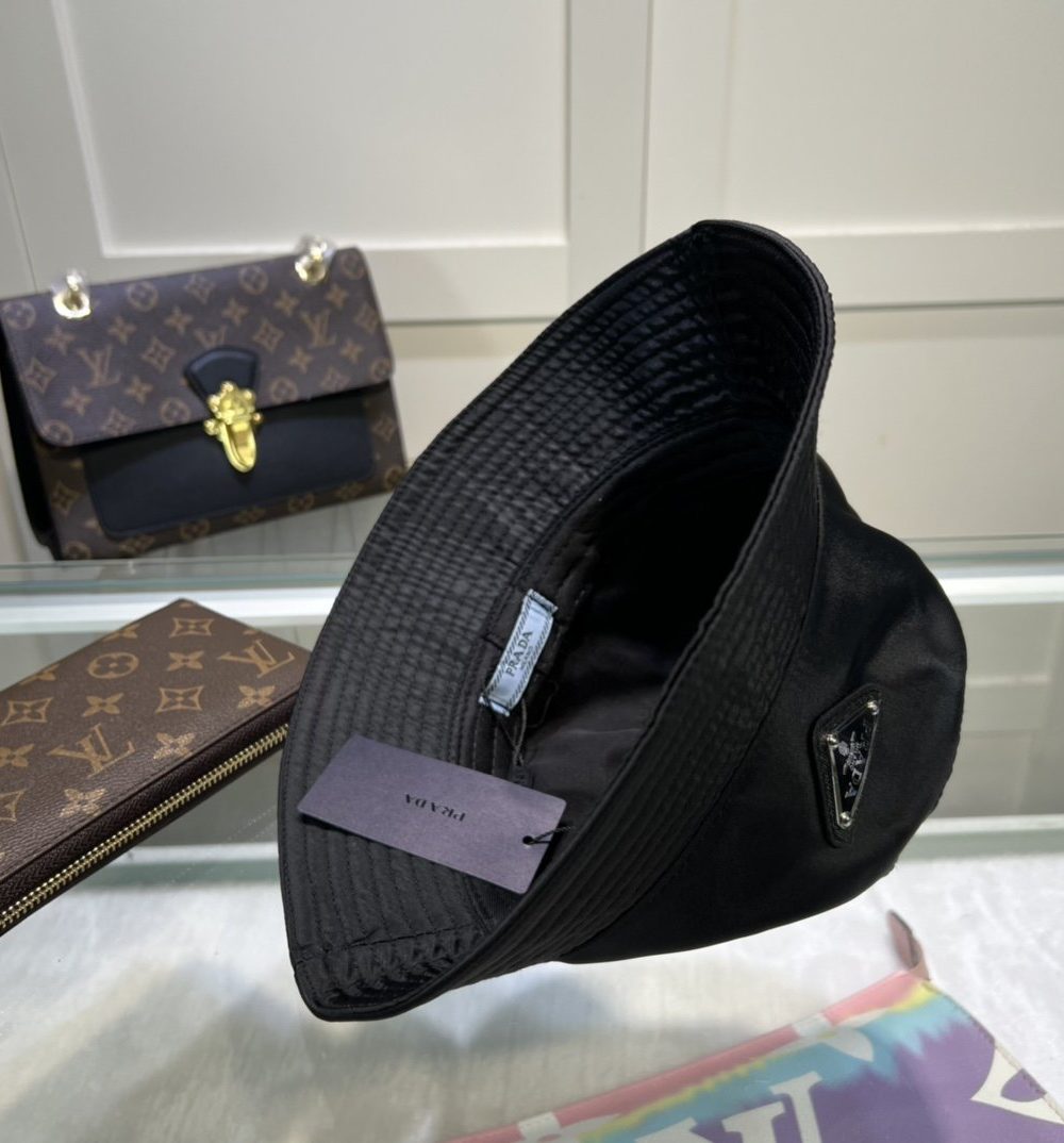 Prada Re-Nylon Bucket Hat Black Prada Hat 1HC137_2DMI_F0002