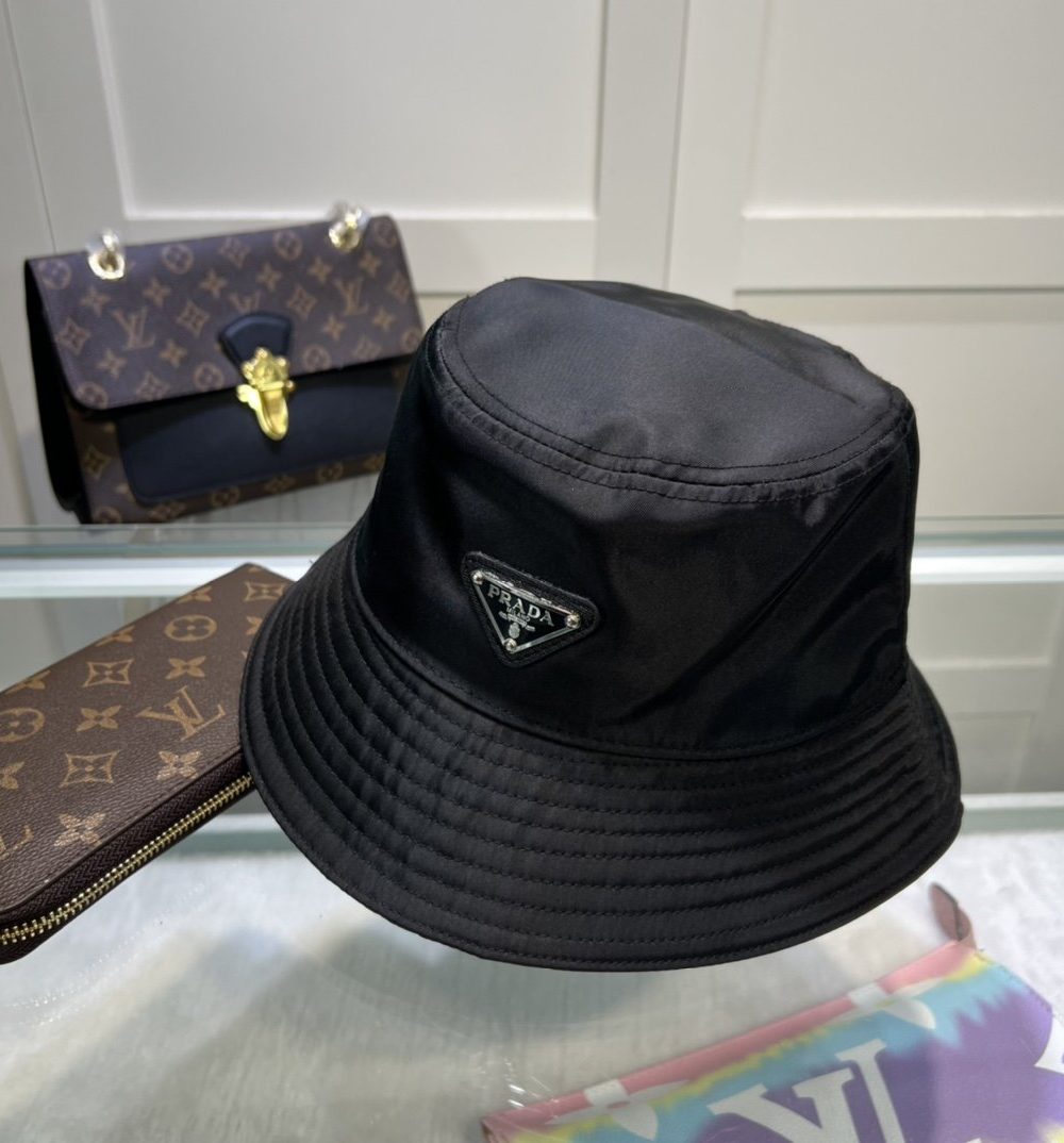 Prada Re-Nylon Bucket Hat Black Prada Hat 1HC137_2DMI_F0002