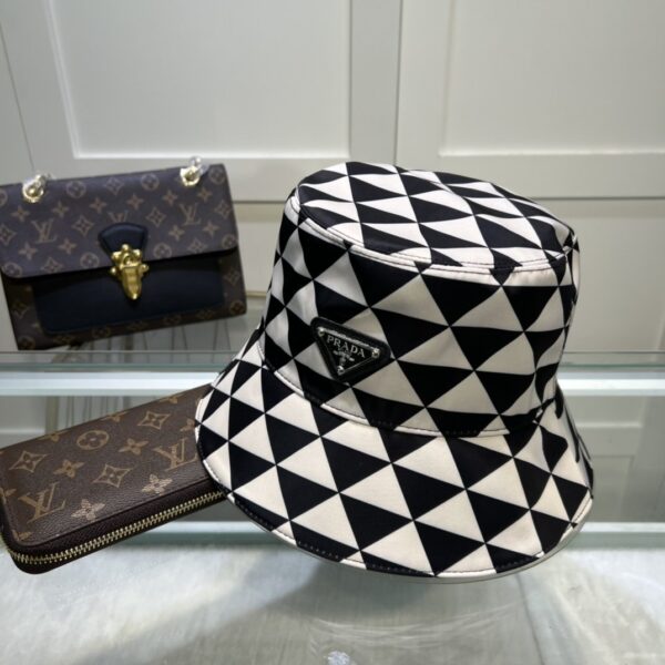 Prada Re-Nylon Bucket Hat Black/White Prada Hat