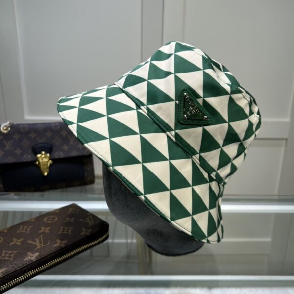 Prada Re-Nylon Bucket Hat Black/White Prada Hat