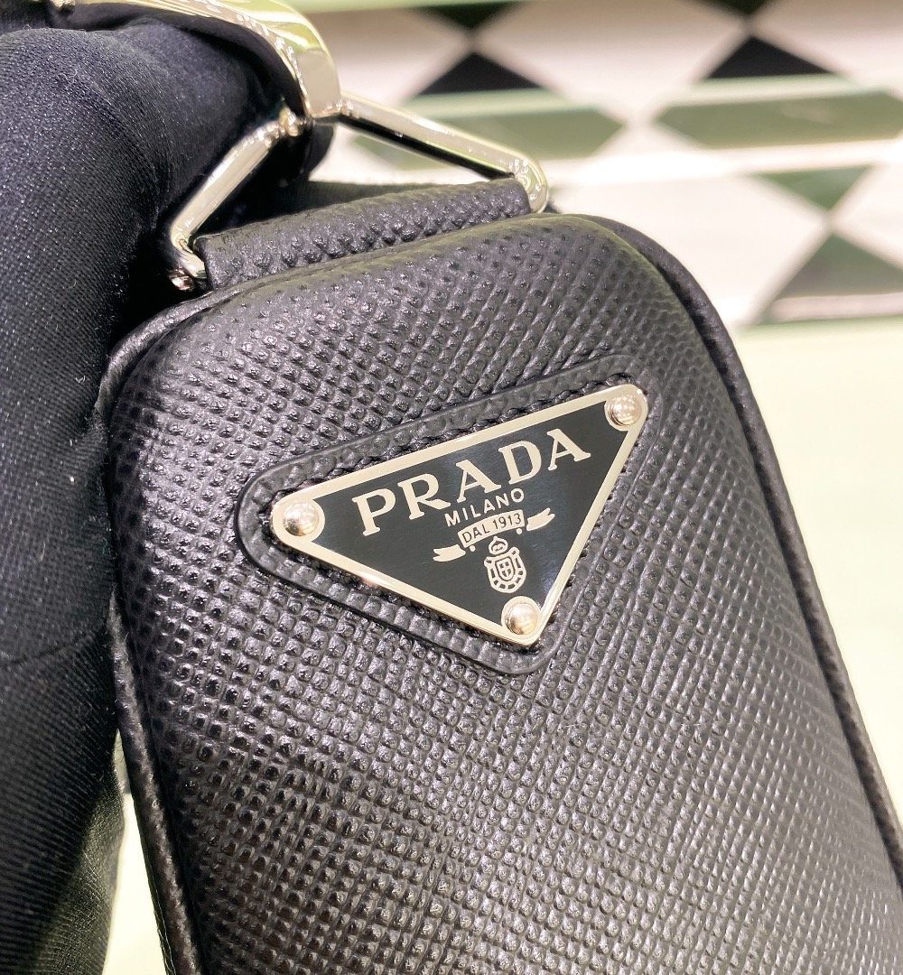 Prada Saffiano Triangle Bag Black For Women, Women's Bags 11in/28cm 2VH155_2FAD_F0002_V_OOO