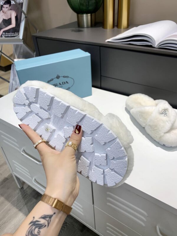 Prada Shearling Sandals White For Women 0.8in/20mm PRD 
