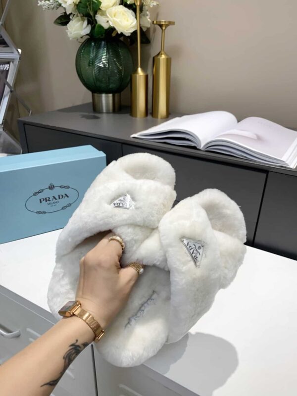 Prada Shearling Sandals White For Women 0.8in/20mm PRD 