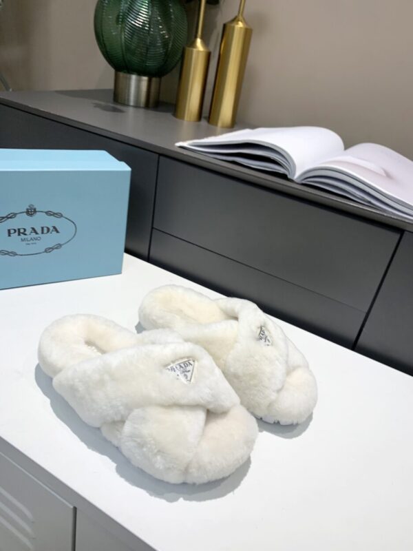 Prada Shearling Sandals White For Women 0.8in/20mm PRD 