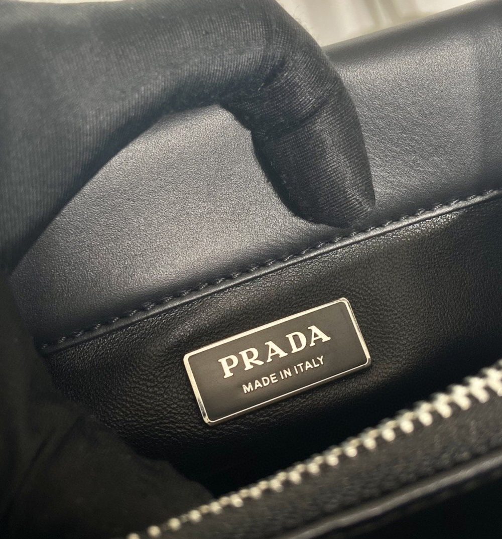 Prada Small Bag Black For Women, Women's Bags 9.8in/25cm 1BA368_2DDJ_F0002_V_OOO