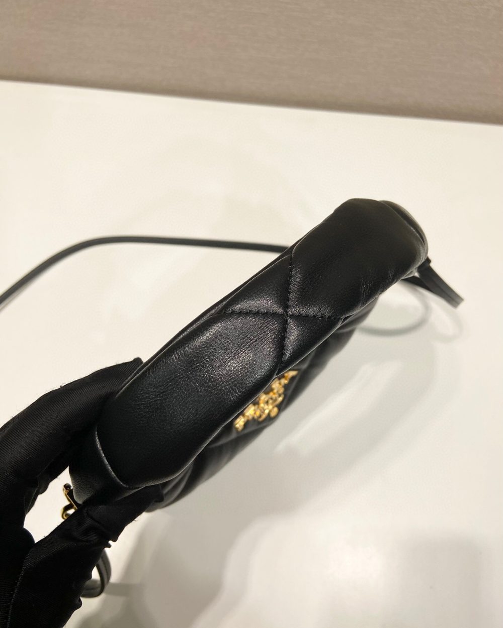 Quilted Nappa Shoulder Bag In Black For Women 8.3in/ 21cm