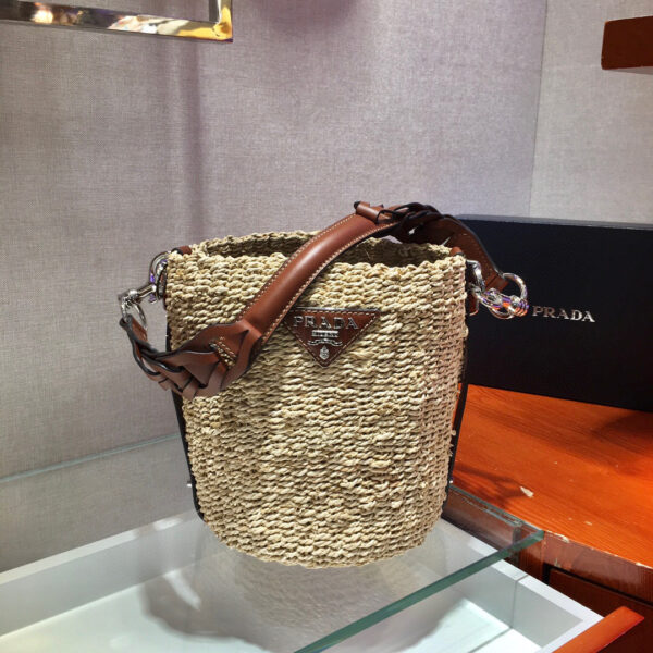 Raffia Straw Bucket Bag In Beige For Women 9.8in/ 25cm