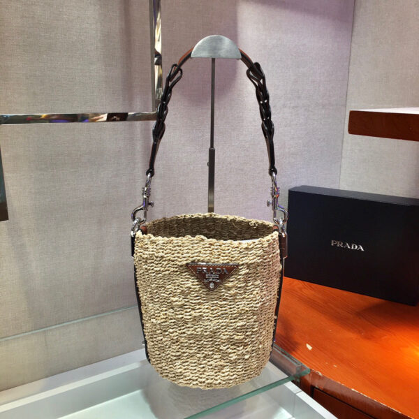 Raffia Straw Bucket Bag In Beige For Women 9.8in/ 25cm
