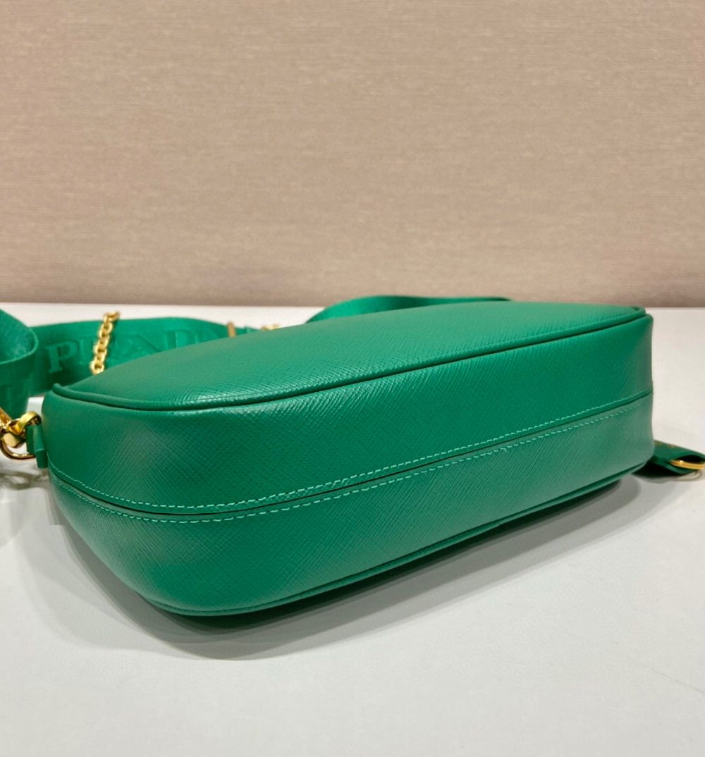 Re-Edition 2005 Saffiano Bag In Green For Women 8.6 in/ 22 cm 1BH204_NZV_F0PCL_V_V2M