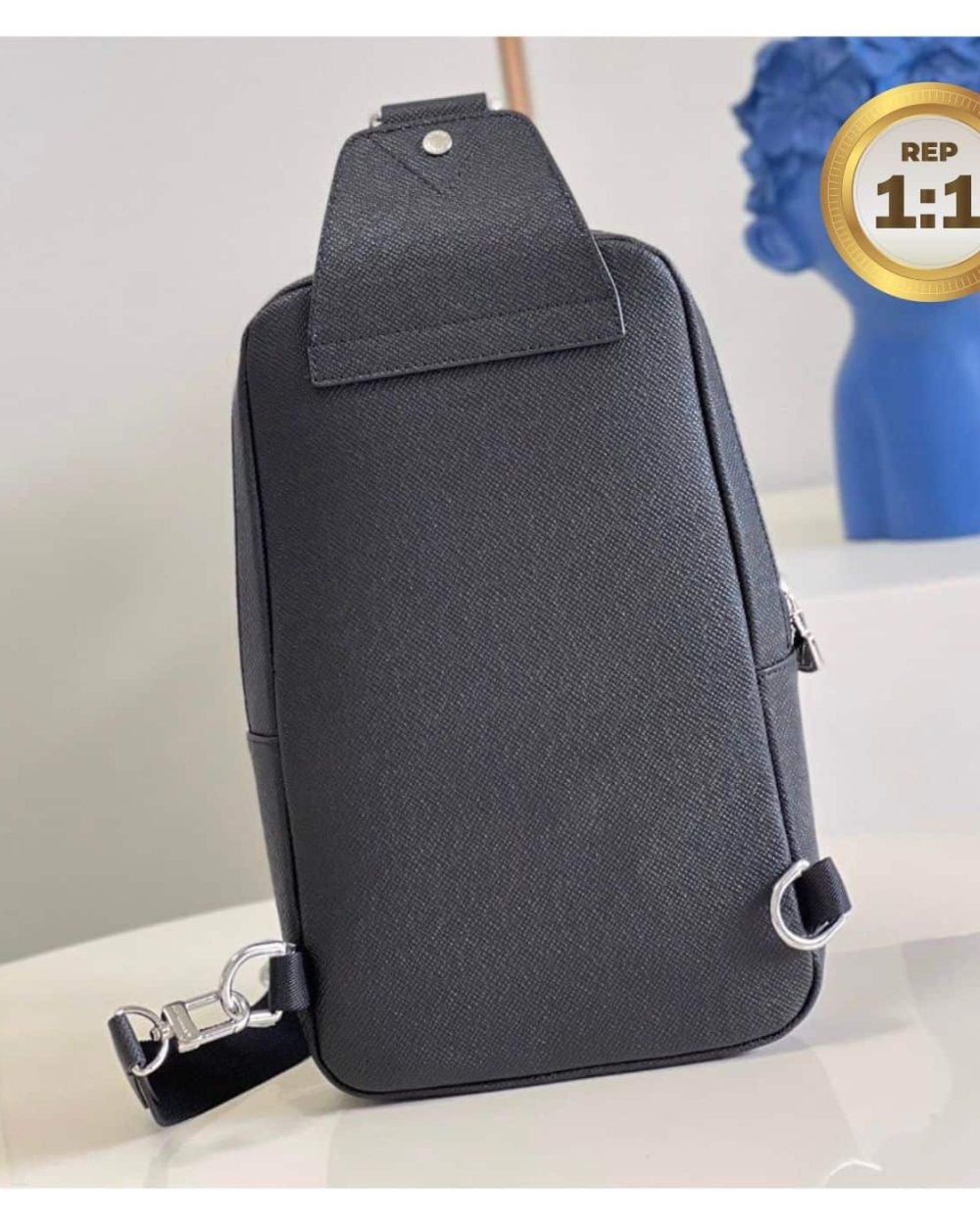 1:1 Replica Louis Vuitton Avenue Sling Bag Black For Women 12.2in/31cm LV M30443