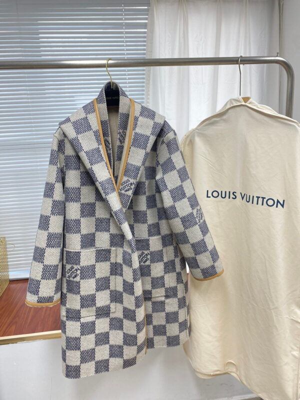 Reversible Damier Azur Hooded Wrap Coat Beige For Women 1A9L0R