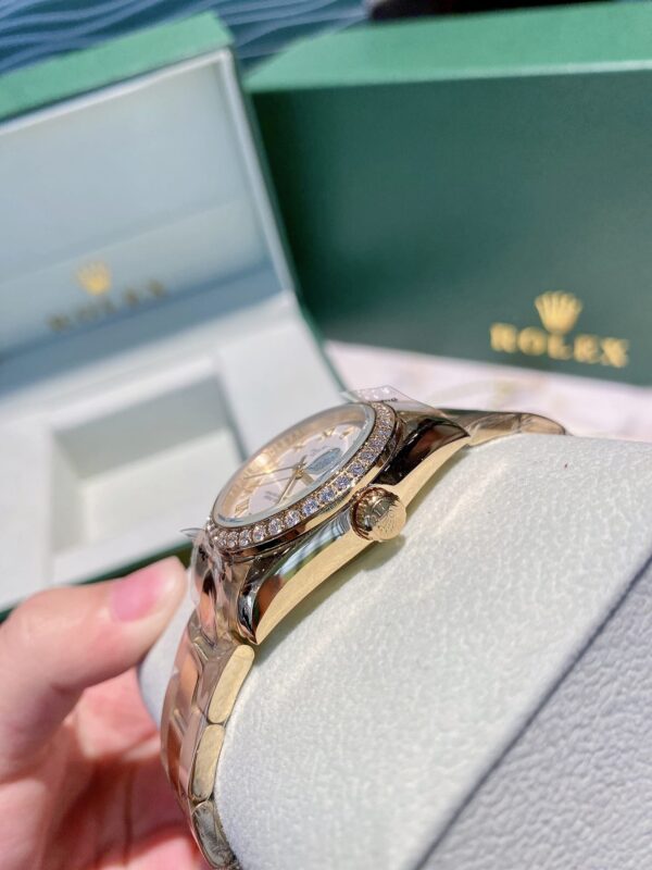 RL012 - OYSTER PERPETUAL DATE JUST 31mm Watch