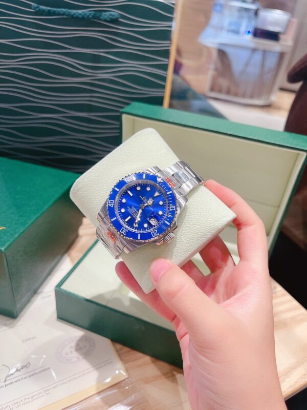 RL038 - Oyster Perpetual Date - 39mm Watch