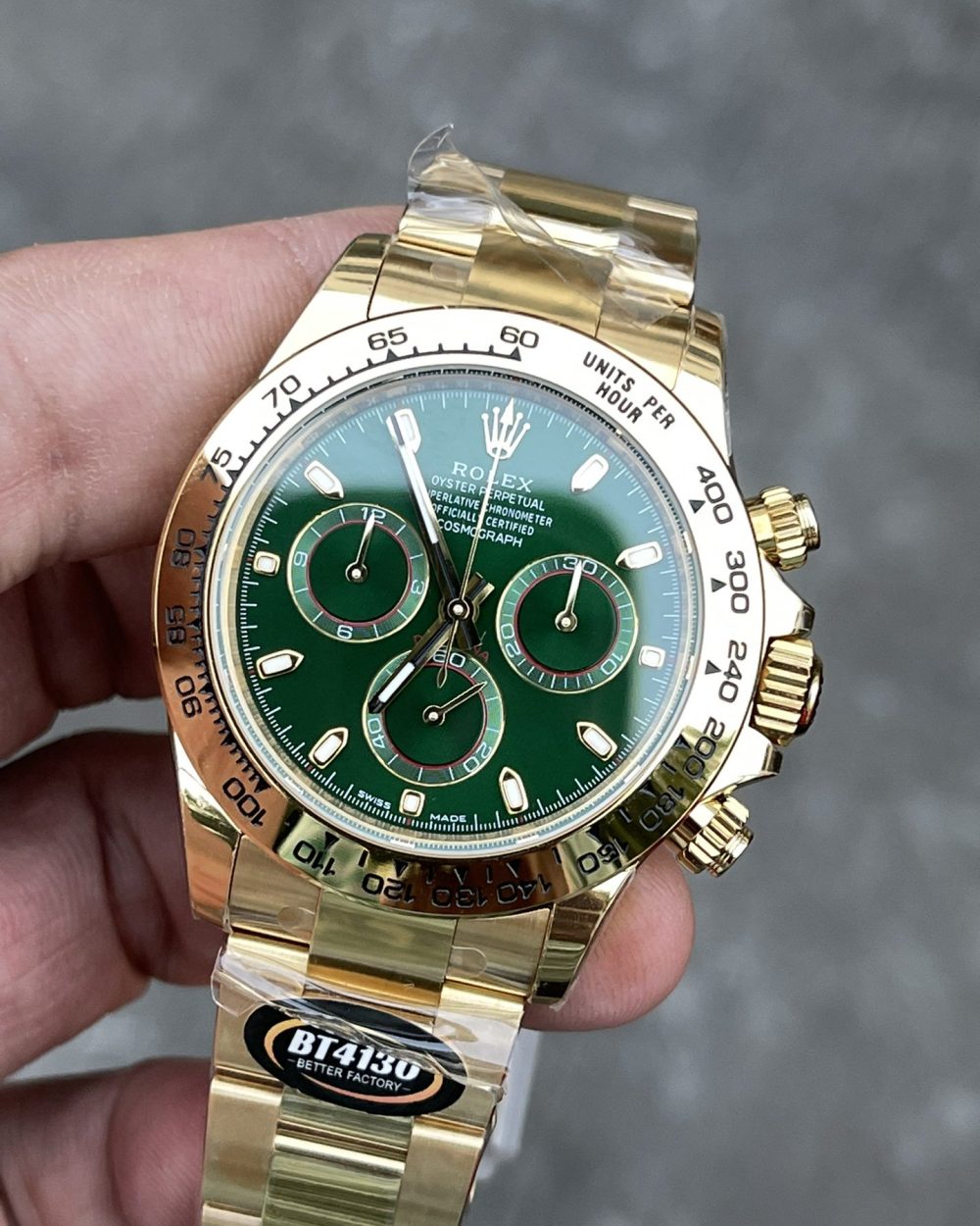 Rolex Cosmograph Daytona 40mm Gold Toned For Men Green Dial Gold Case And Bracelet 1454244