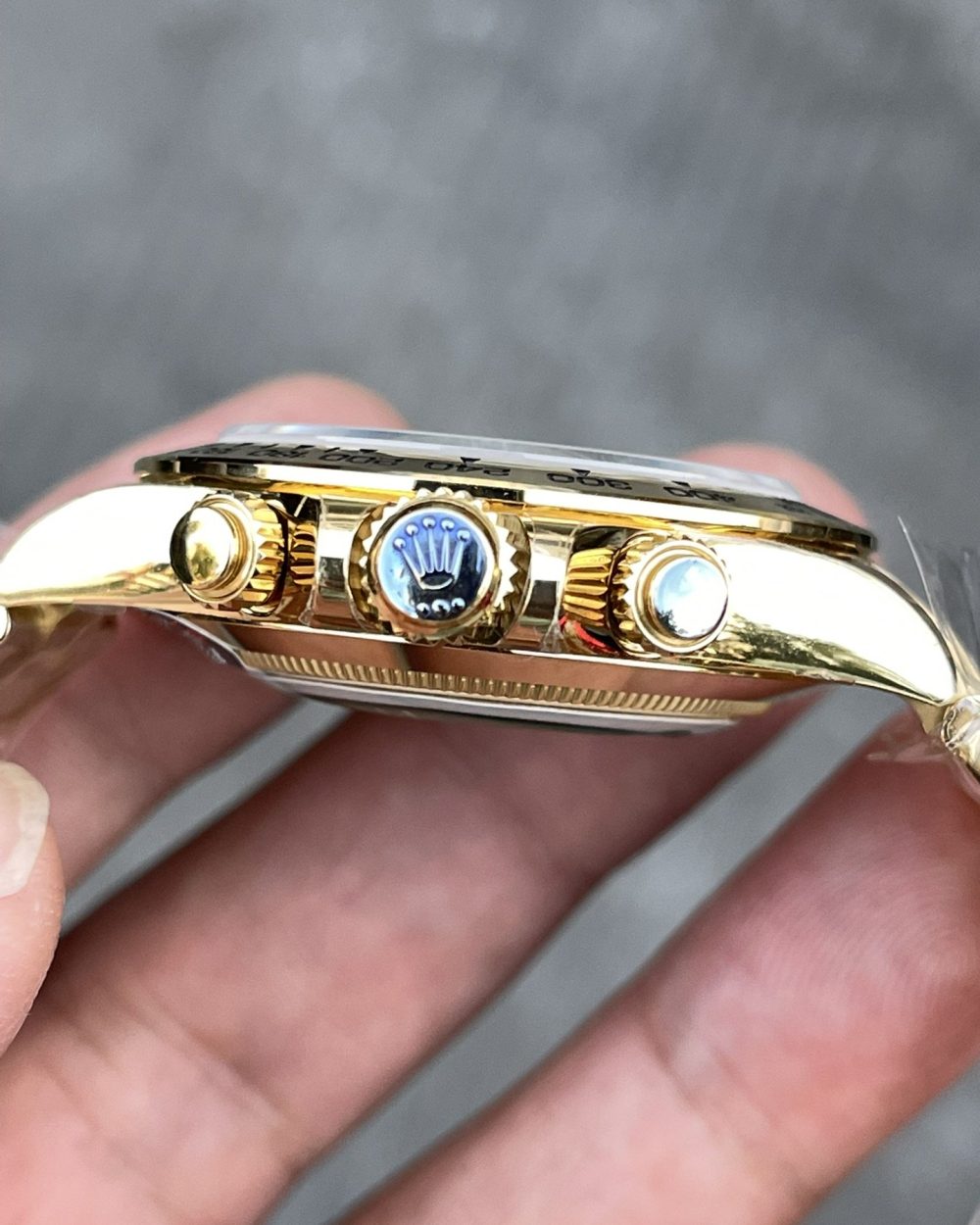 Rolex Cosmograph Daytona 40mm Gold Toned For Men Green Dial Gold Case And Bracelet 1454244