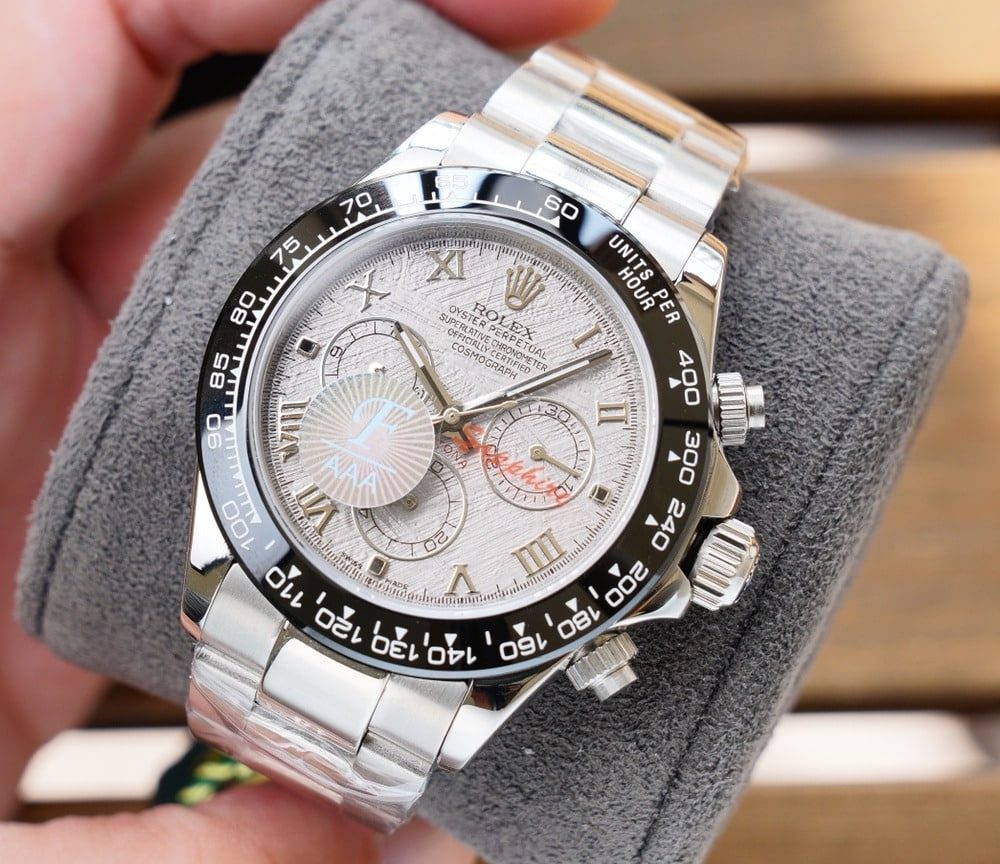 Rolex Cosmograph Daytona 40mm Silver Toned For Men 116515LN