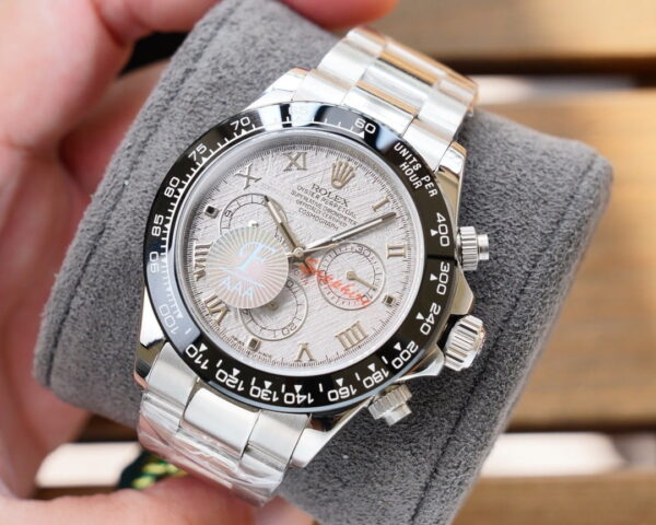 Rolex Cosmograph Daytona 40mm Silver Toned For Men 116515LN
