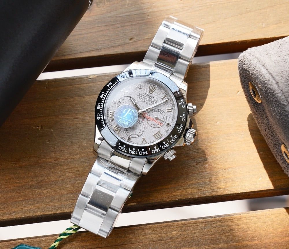 Rolex Cosmograph Daytona 40mm Silver Toned For Men 116515LN