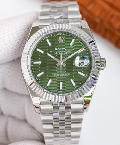 Rolex Datejust 41mm Oyster Perpetual Silver Toned For Men 126300