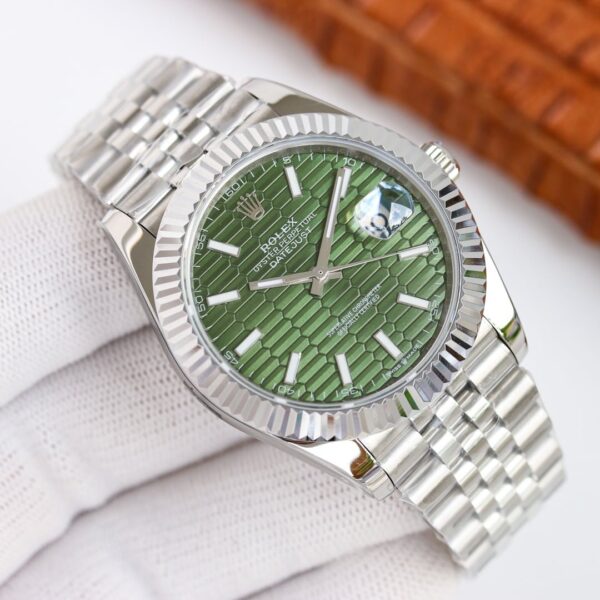 Rolex Datejust 41mm Oyster Perpetual Silver Toned For Men 126300