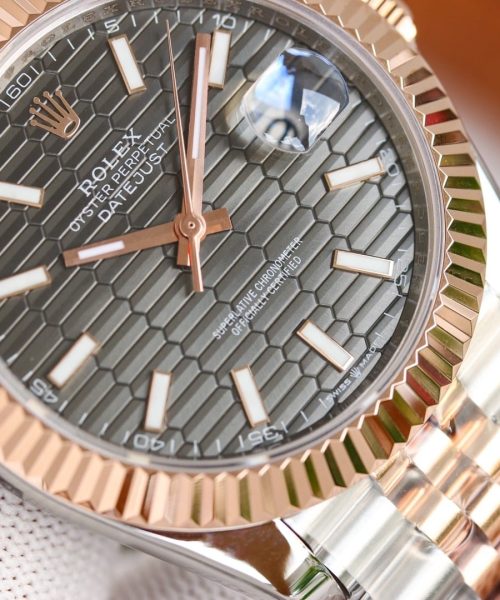 Rolex Datejust 41mm Oyster Perpetual Silver Toned For Men 126331