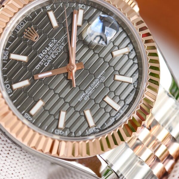 Rolex Datejust 41mm Oyster Perpetual Silver Toned For Men 126331