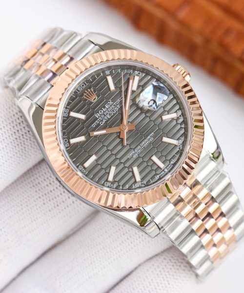 Rolex Datejust 41mm Oyster Perpetual Silver Toned For Men 126331