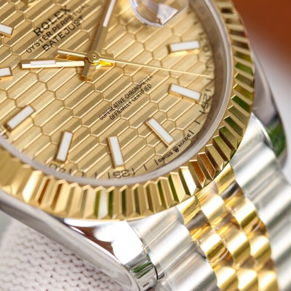Rolex Datejust 41mm Oyster Perpetual Silver Toned For Men 126333