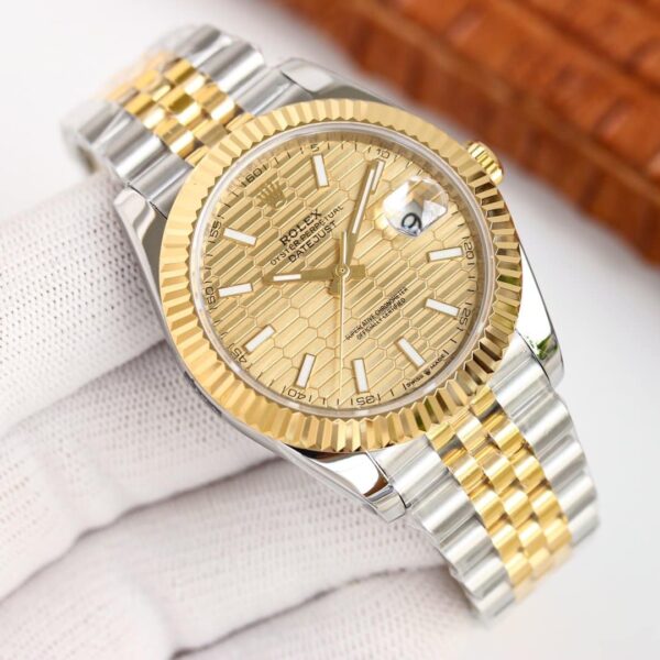 Rolex Datejust 41mm Oyster Perpetual Silver Toned For Men 126333