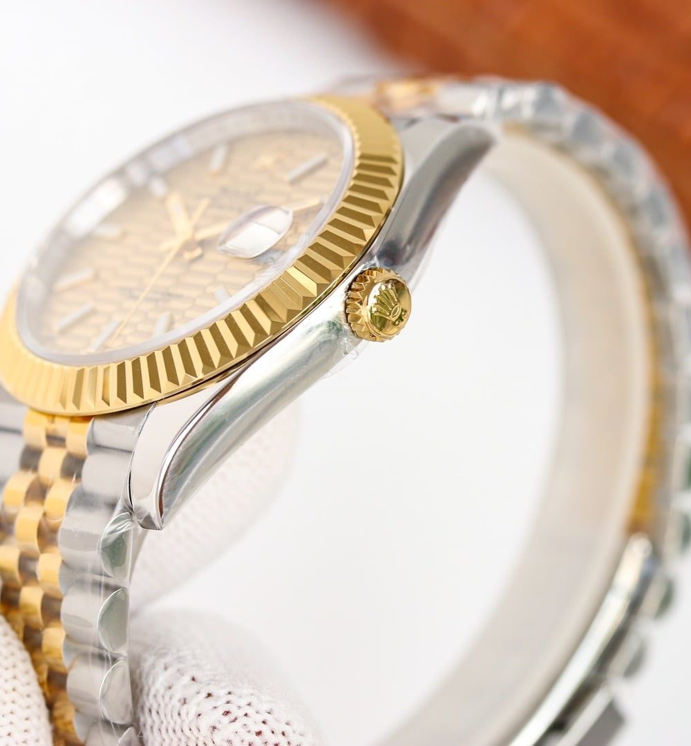 Rolex Datejust 41mm Oyster Perpetual Silver Toned For Men 126333