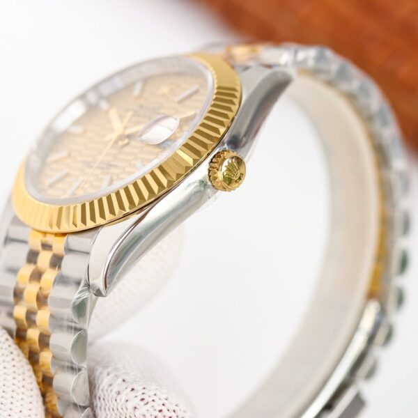 Rolex Datejust 41mm Oyster Perpetual Silver Toned For Men 126333