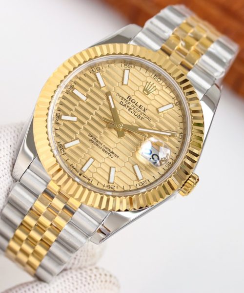 Rolex Datejust 41mm Oyster Perpetual Silver Toned For Men 126333